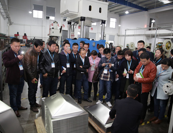 攜手并進，共創共贏——熱烈歡迎科恩陜西經銷商團隊到廠參觀學習